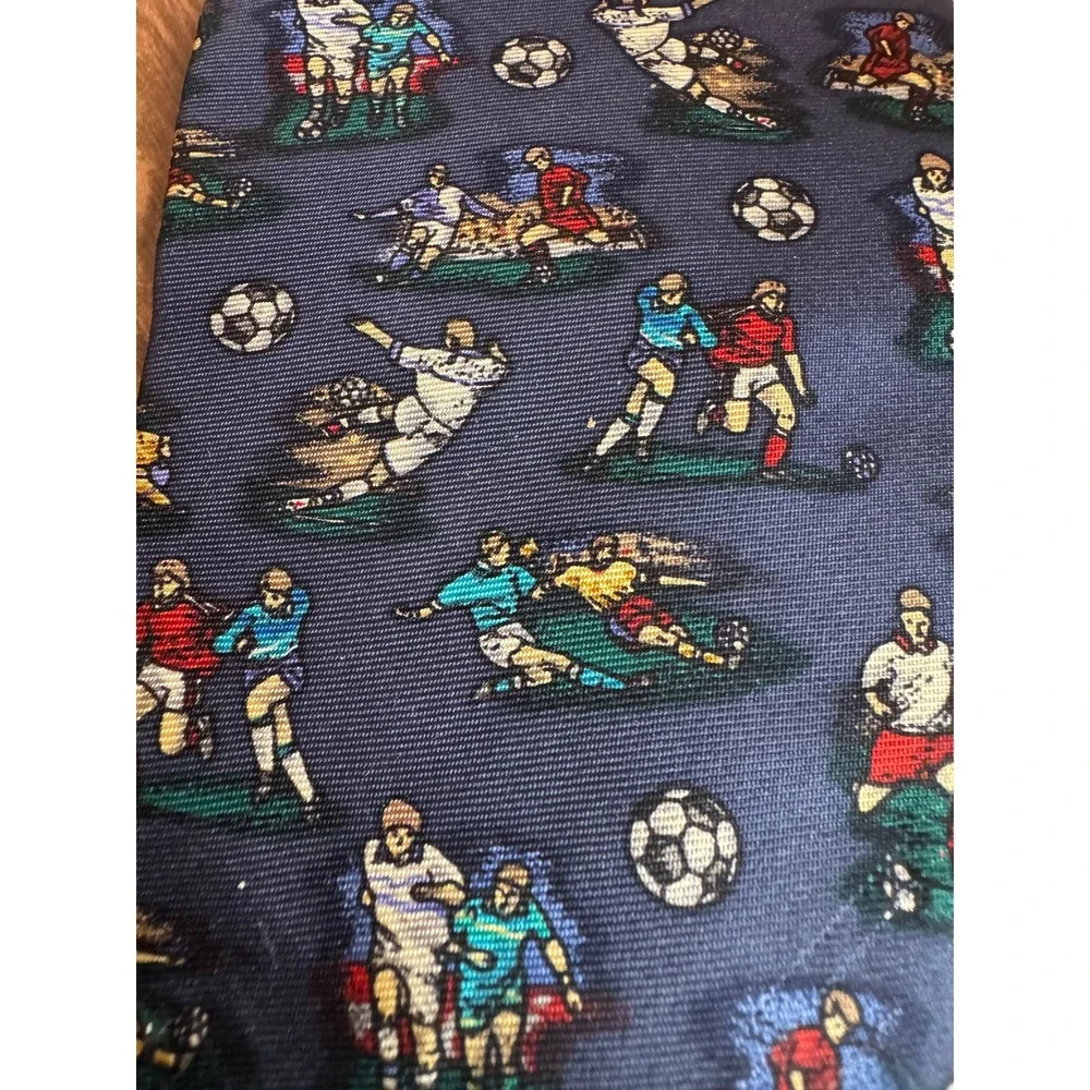 Museum Artifacts‎ All Silk Soccer Novelty Tie New With Tag